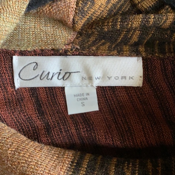 Curio Top - Picture 7 of 9